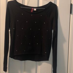 H&M scull sweatshirt.